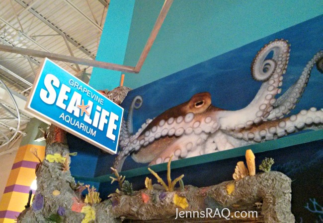 Sea Life Aquarium Grapevine Sign