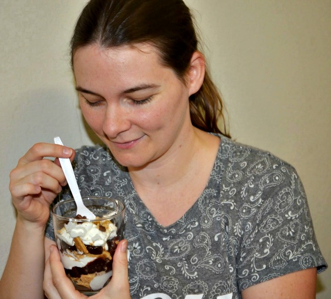 S'mores Summer Parfait Recipe for a Quick and Easy Weeknight Dessert on JennsRAQ.com #LetsMakeSmores #CollectiveBias #Ad
