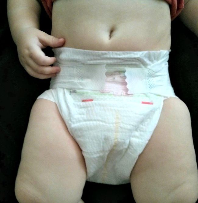 Pampers Premium is soft and dependable - As seen on JennsRAQ.com #MothersPromise