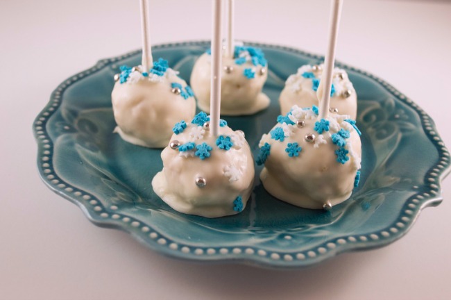 Frozen Themed Cake Pops Decorated
