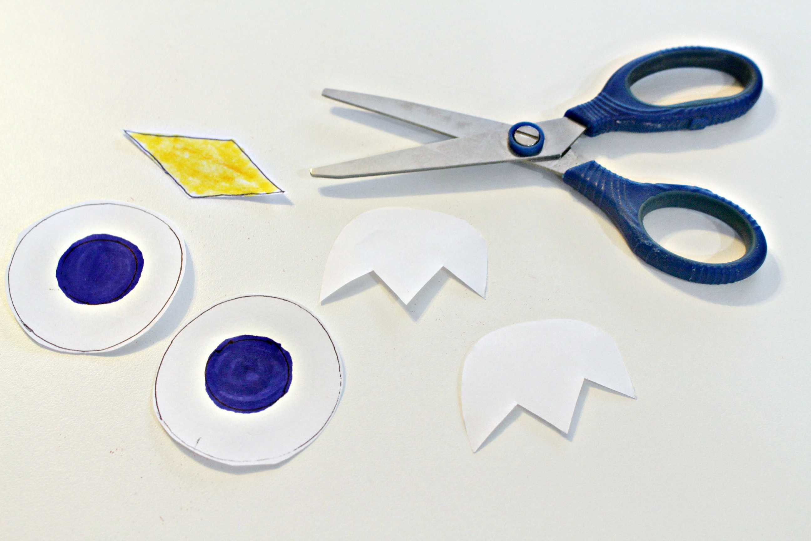 Owl Paper Plate Craft - Making the eyes, feet, and beak 