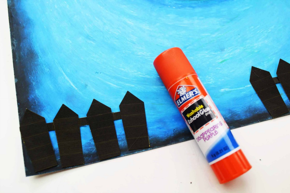HALLOWEEN Oil Pastel Art - Glue on the Fence