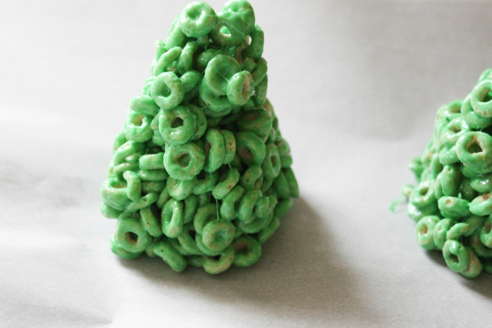 Cereal Christmas Trees - Shaping the mix into trees